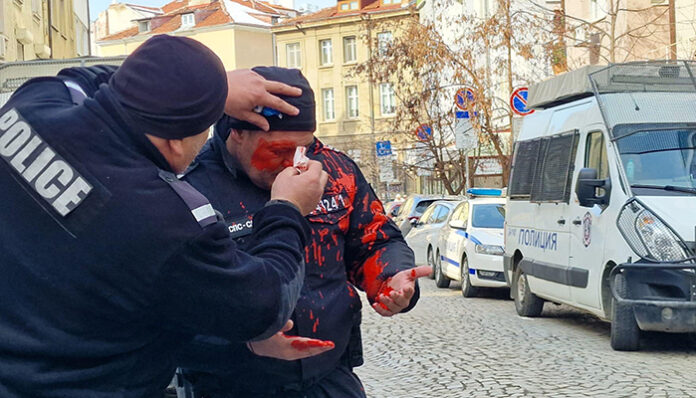 Двама депутати от „Възраждане“ в болница