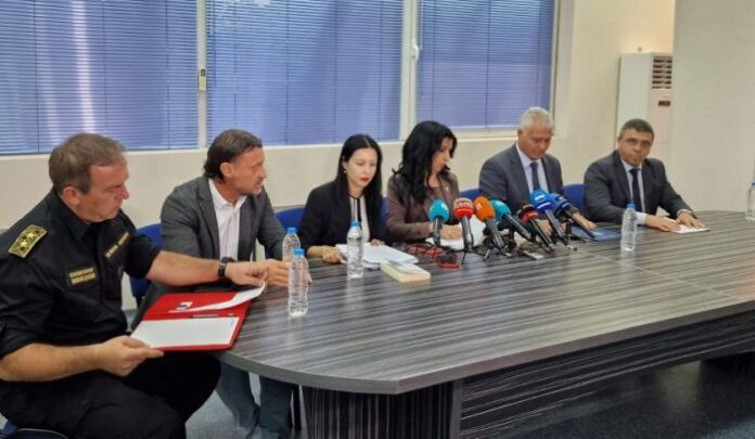 Двама души са с повдигнати обвинения заради открито голямо количество америций