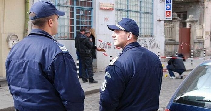 Двама криминално проявени са обвинени за убийството на Динов