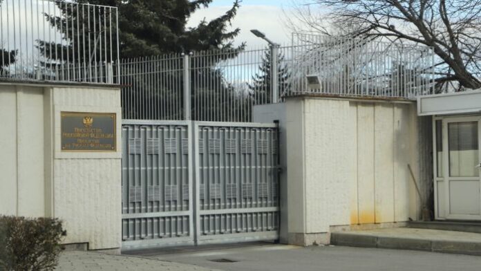 Двамата руски дипломати