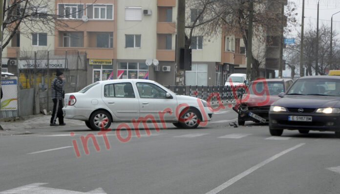 Две коли се сблъскаха в 