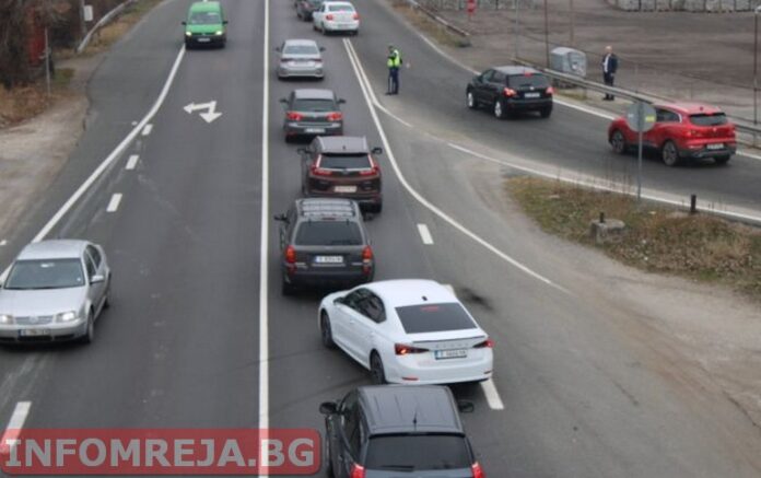 Движението до Благоевград е затруднено