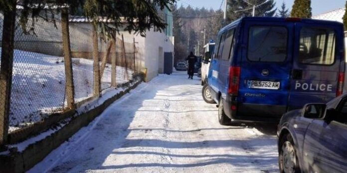 Дъщерята на ексмитнически шеф ръководила група за убийства