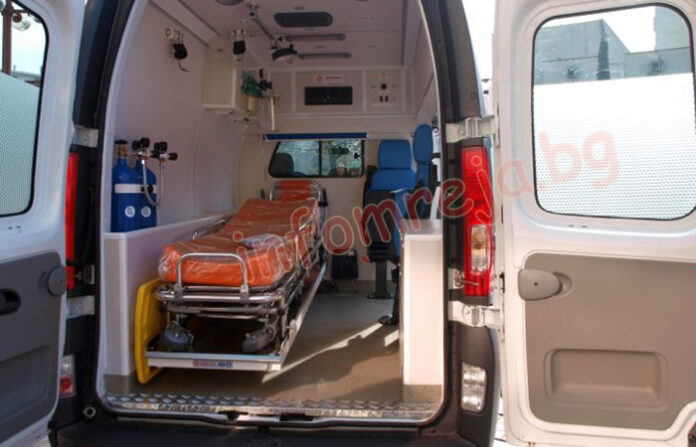 Един загинал и трима ранени при катастрофа между влак и българска кола в Австрия