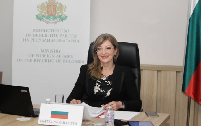 Екатерина Захариева: България подкрепя суверенитета на Чехия и Украйна