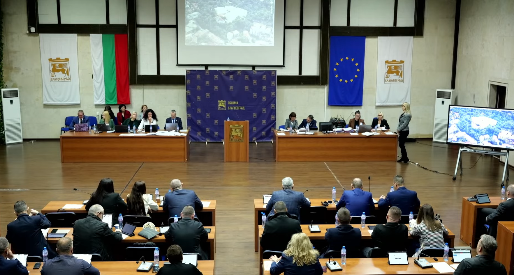 Камбитов поиска думата от трибуната на ОбС, пренаредиха дневния ред Камбитов поиска думата от трибуната на ОбС, пренаредиха дневния ред - Инфомрежа