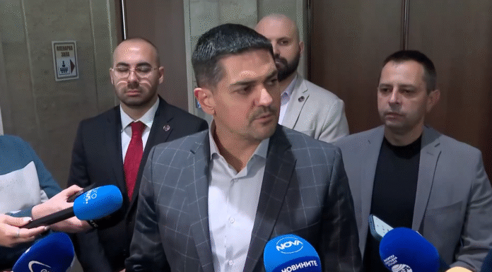 МЕЧ иска да изпъди „Величие“ от парламента