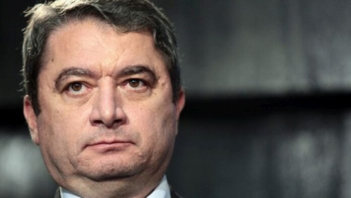 Емануил Йорданов: Докато бият тъпана