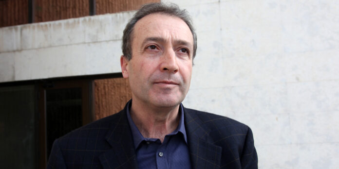 Емил Костадинов: Бюджет 2012 е лениво-консервативен и неамбициозен