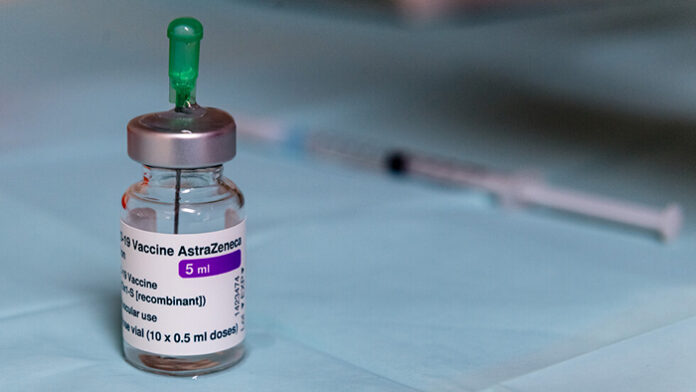 Европейската агенция по лекарствата: Ваксината на AstraZeneca е безопасна и ефективна