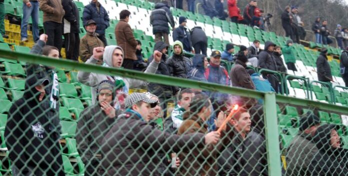 Футболни фенове се биха на мач в Благоевград