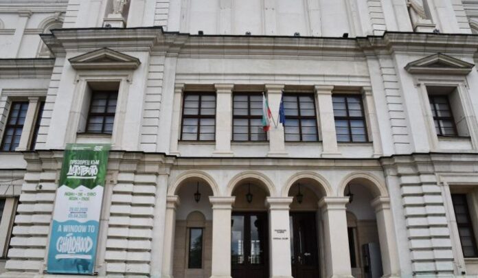 Газов контейнер гръмна в 