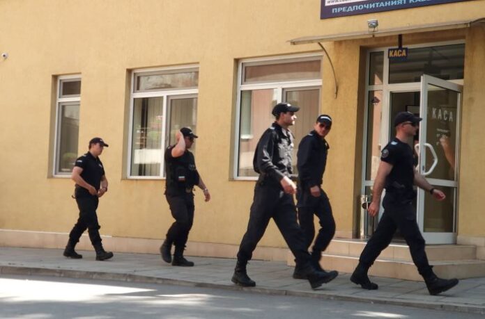 ГДБОП влезе в офиса на кабелен оператор в Кюстендил