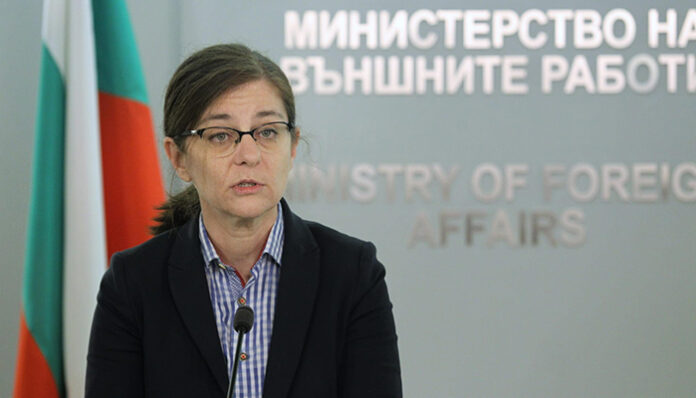 Генчовска: Комендантският час в Киев затруднява евакуирането на българите
