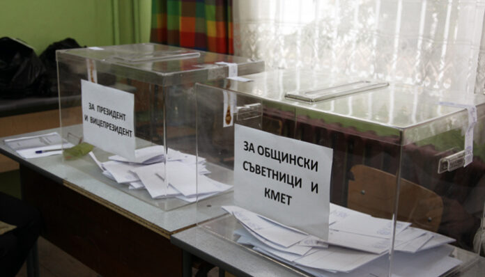 ГЕРБ и БСП ”разделиха” страната