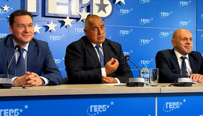 ГЕРБ представя проектокабинета пред президентството