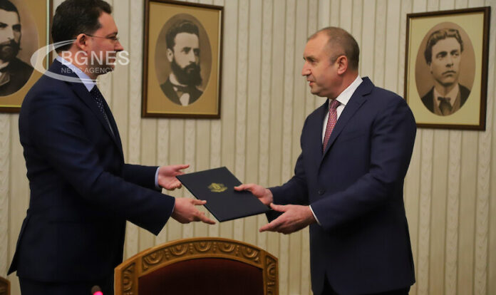 ГЕРБ върна мандата на президента