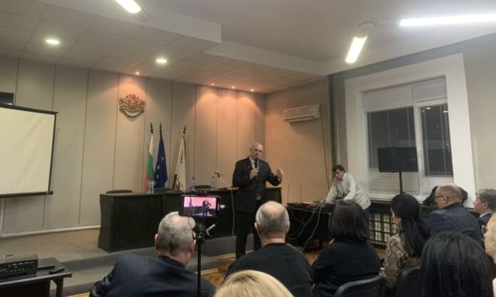 Гешев: Прокуратурата не може да реши абсолютно всички проблеми