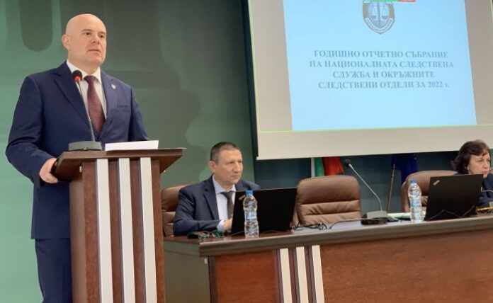 Гешев: Въпреки безогледния политически натиск