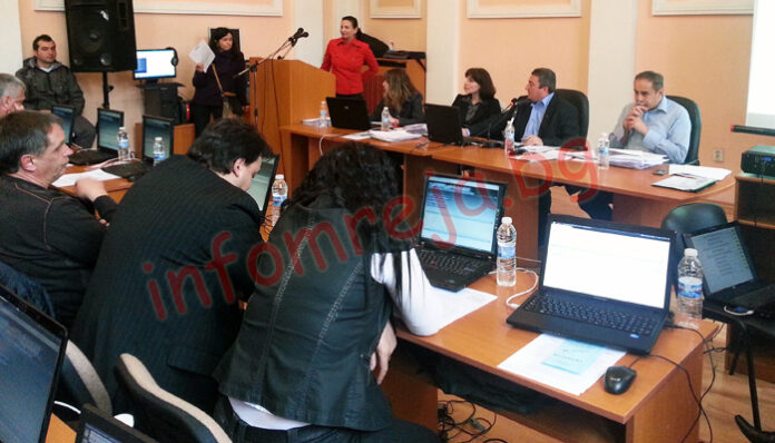 Гласуват продажба на земеделски земи и отпускане на пари за храмове