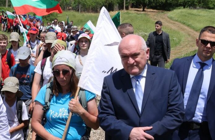 Главчев поздрави участниците в Националния поход „По стъпките на Ботевата чета“