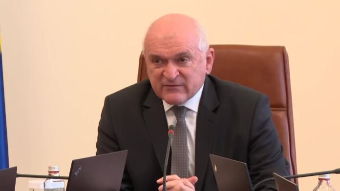 Главчев: С финансовия министър гасихме два „пожара” тази седмица