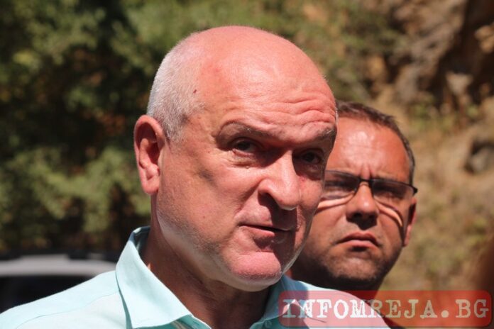 Главчев за пожарите: Няма държава