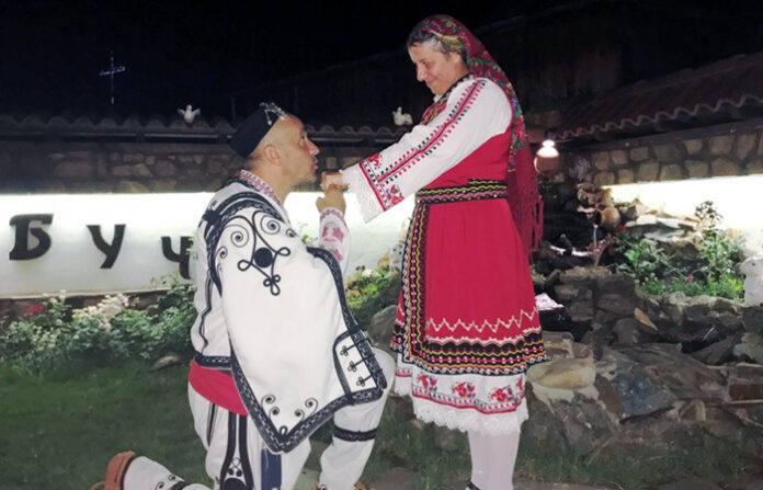 Годеж по български