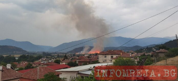 Голям пожар се разрази над Симитли