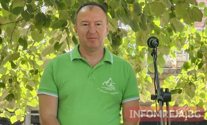 Горски и огнеборци гасят нов пожар в гората между Ваксево и Фролош