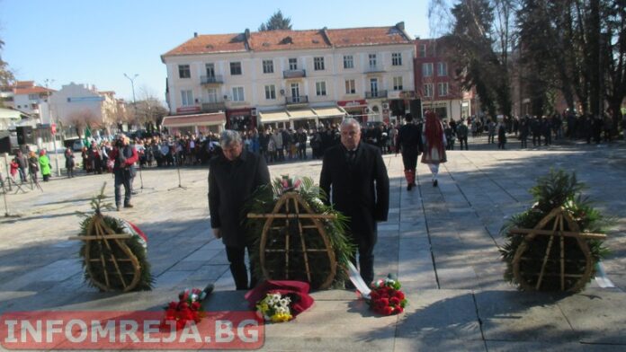 Град Гоце Делчев се преклони пред величието на своя патрон (СНИМКИ)