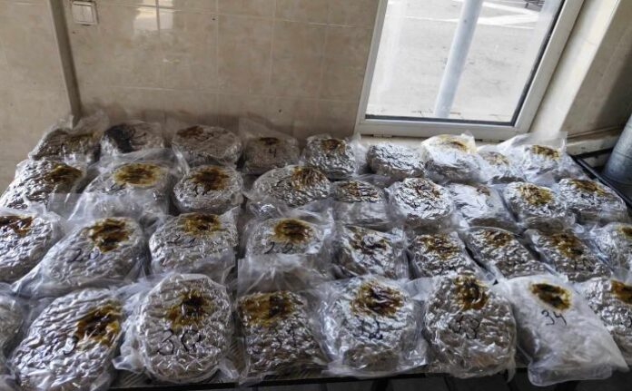 Гранични полицаи и митничари откриха 19 кг марихуана в газови бутилки на Лесово