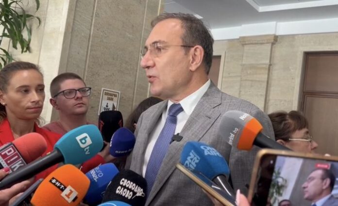 Гуцанов: Необходимо е стабилно управление и да спре безумието
