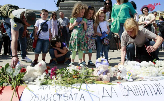 Хиляди родители в страната в мълчалив Поход на живота в памет на Паоло