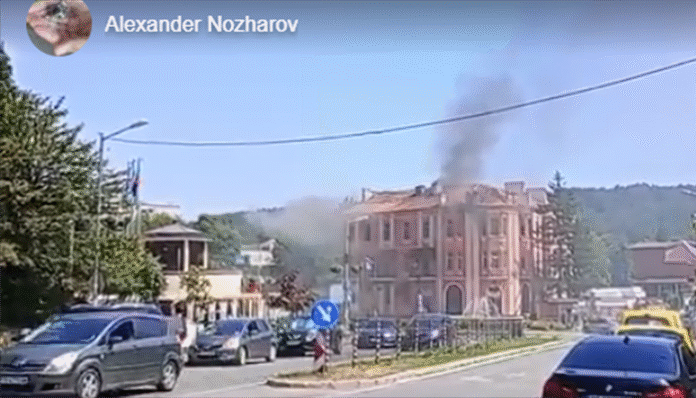 Хоспис за възрастни хора в Банкя пламна