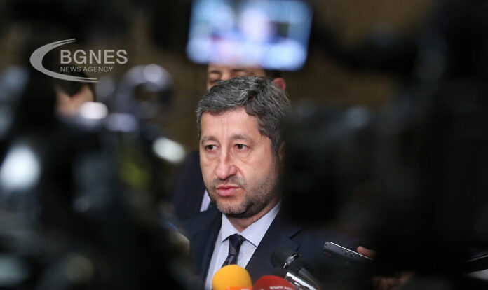 Христо Иванов: Борисов се опитва да стане Доган