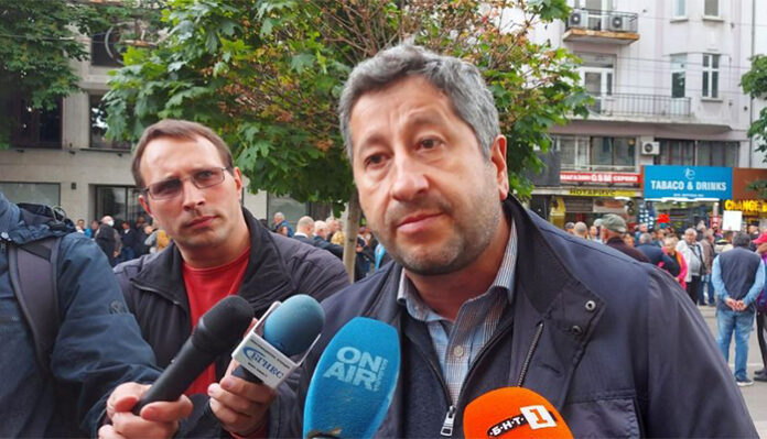 Христо Иванов: Санкциите срещу Пеевски и Божков са присъда за прокуратурата