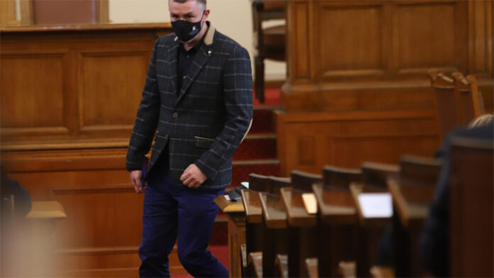 Христо Петров пита НС дали не трябва да дойде главния прокурор заради 