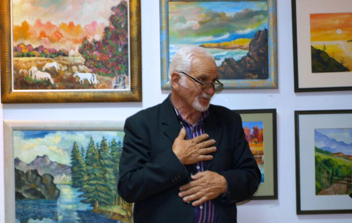 Художникът Николай Кашев реди 60 живописни платна и икони в юбилейна изложба