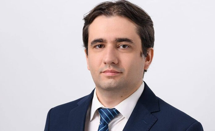 И Божидар Божанов се отказа от имунитета си