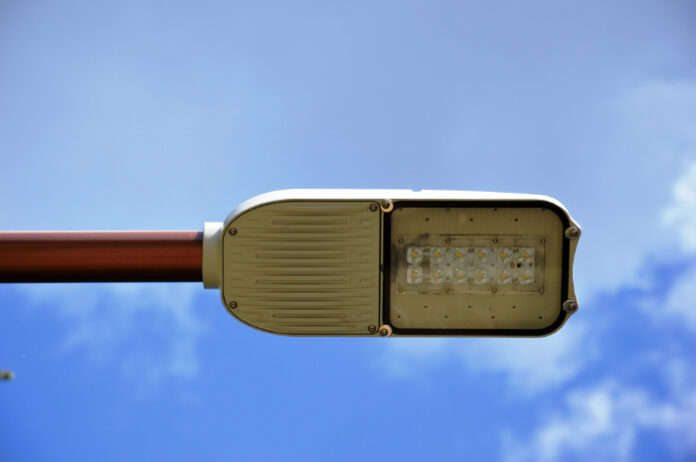 И спортните площадки в благоевградските училища с LED осветление