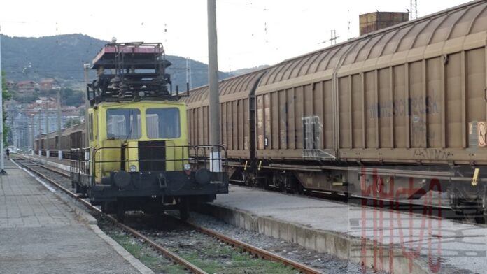 Влакът от Варна за София прегази човек