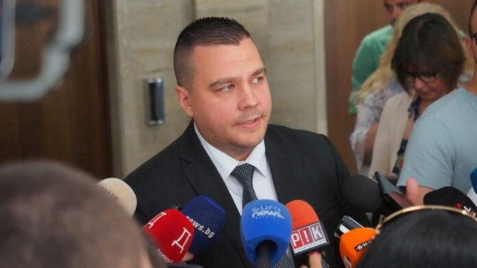 „Има такъв народ“ пак поиска третия мандат