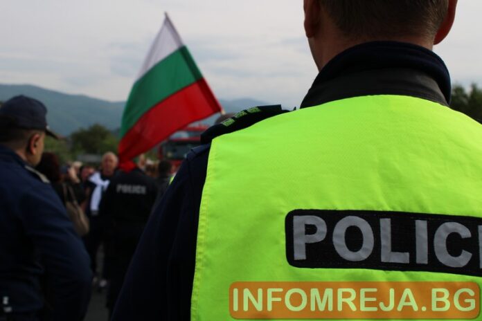 Шествие против Хелоуин в Благоевград блокира няколко улици