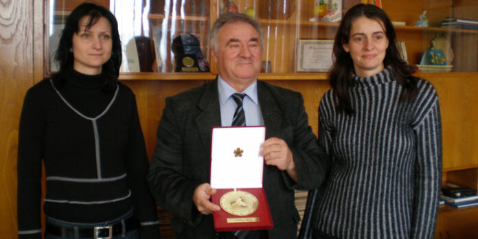 Институтът по земеделие със златен медал от „Агра 2012“