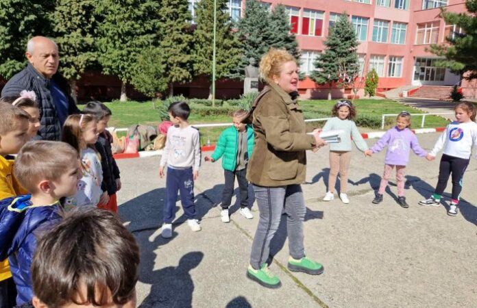 ЮЗДП вдъхва любов към гората у първокласници от Благоевград