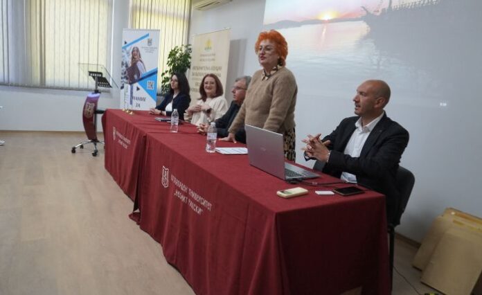 ЮЗУ„Неофит Рилски“ посрещна 52-ма директори на български училища в Украйна и Молдова