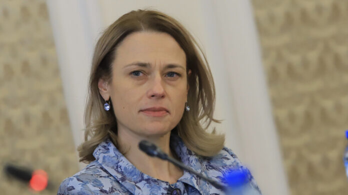 Ива Митева: Обединението за президентските избори е за 7 и 14 ноември