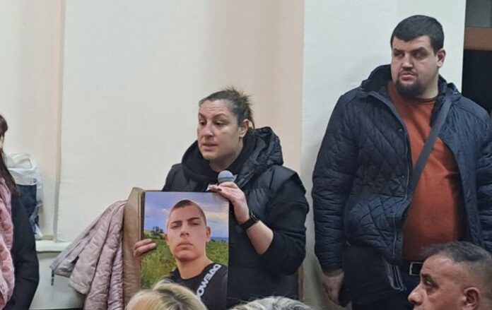 Иван Гешев пред близки на убити в катастрофи: Прокуратурата и аз ви чуваме