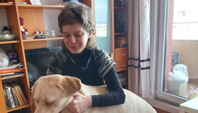 Издирва се тийнейджърка на 15 години в Банско